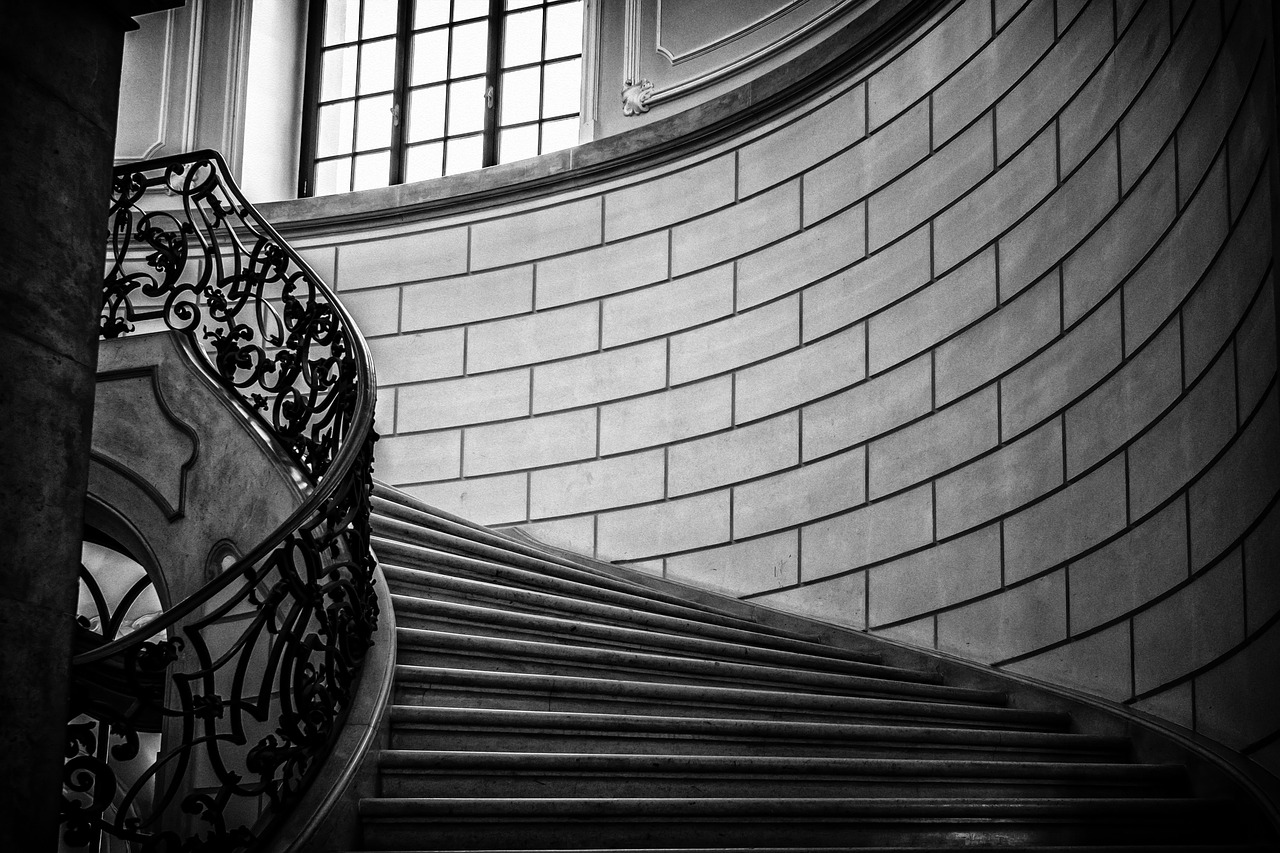 Staircases, Railings, and Boot Scrapers: Small Details That Date a Street